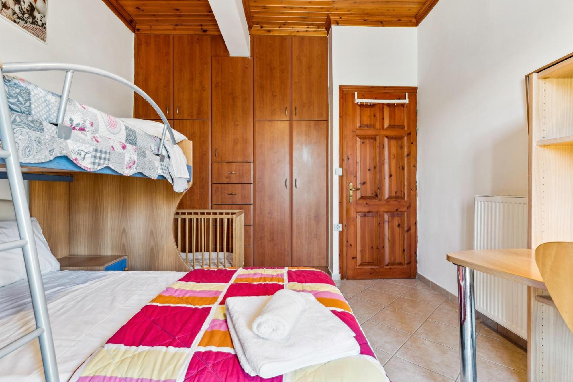 Verani Residence Parking Balcony Playground Sivros Luaran gambar