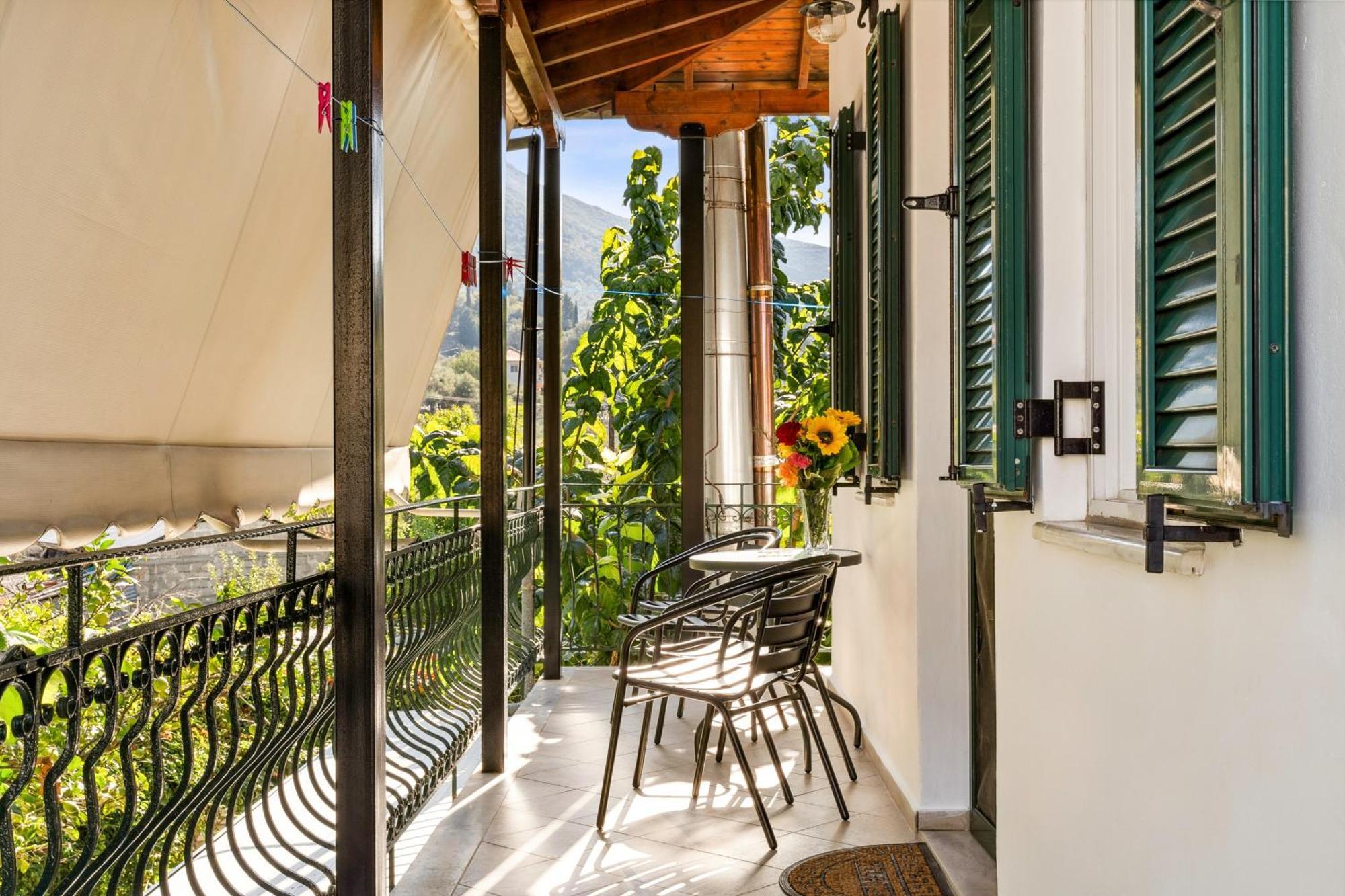 Verani Residence Parking Balcony Playground Sivros Luaran gambar